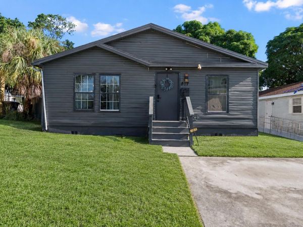807 Grant Street, West Palm Beach, FL 33407