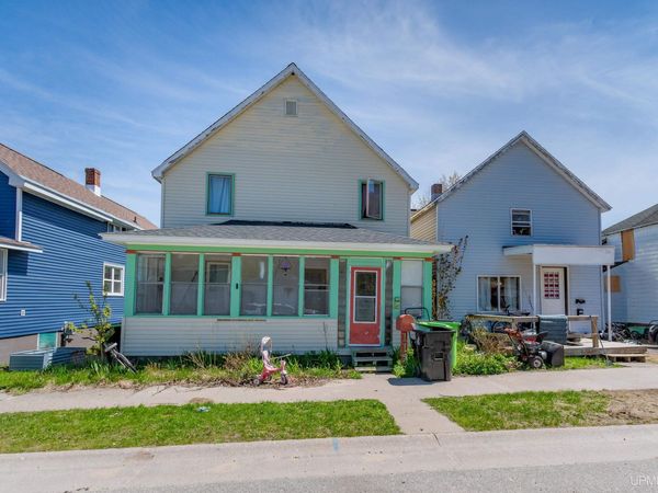 113 Chestnut Street, Munising, MI 49862