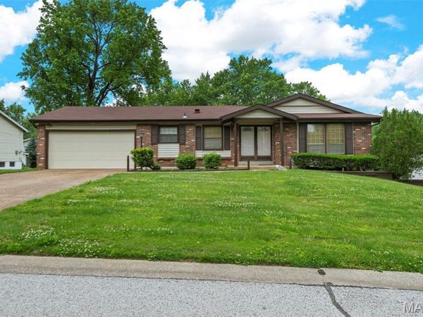 4925 Wickham Fen Road , Black Jack, MO 63033