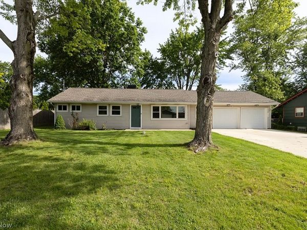 133 Coronado Court , Elyria, OH 44035