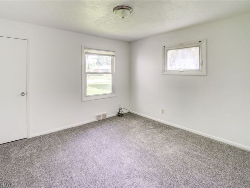 4684 Green Road, Warrensville Heights, OH 44128 Photo 19