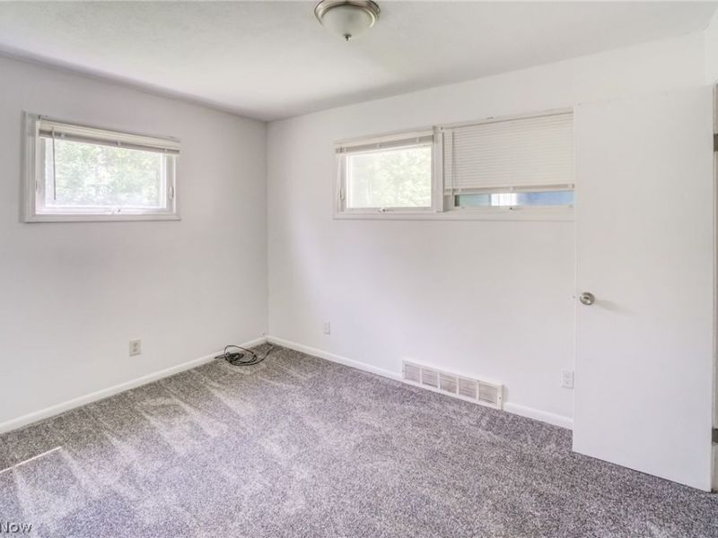 4684 Green Road, Warrensville Heights, OH 44128 Photo 20