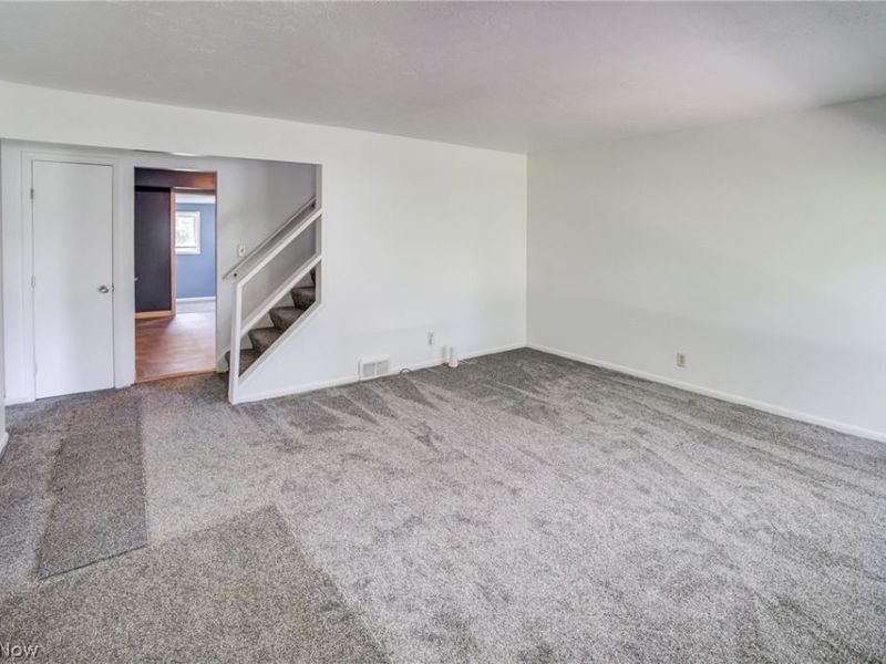 4684 Green Road, Warrensville Heights, OH 44128 Photo 4