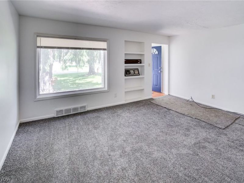 4684 Green Road, Warrensville Heights, OH 44128 Photo 6