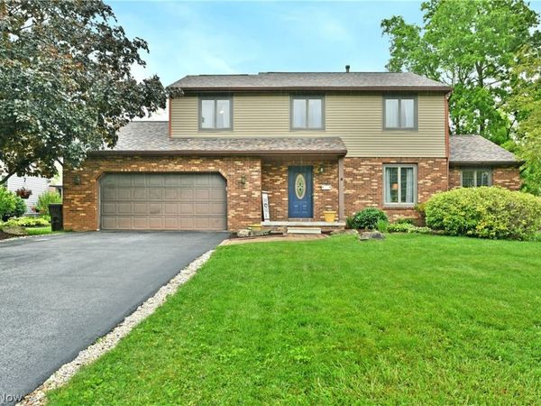 348 Aspen Drive NW, Warren, OH 44483