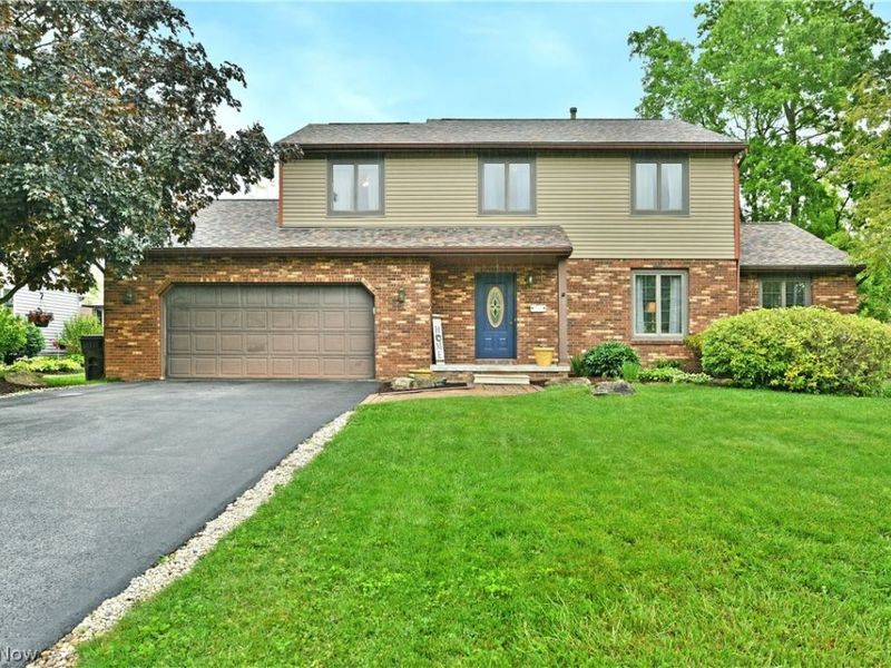 348 Aspen Drive NW, Warren, OH 44483 Photo 1