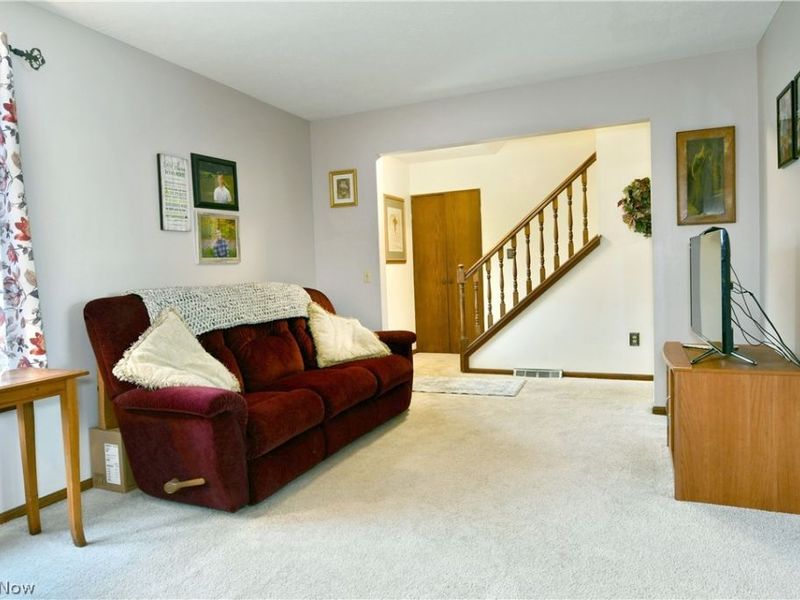 348 Aspen Drive NW, Warren, OH 44483 Photo 11