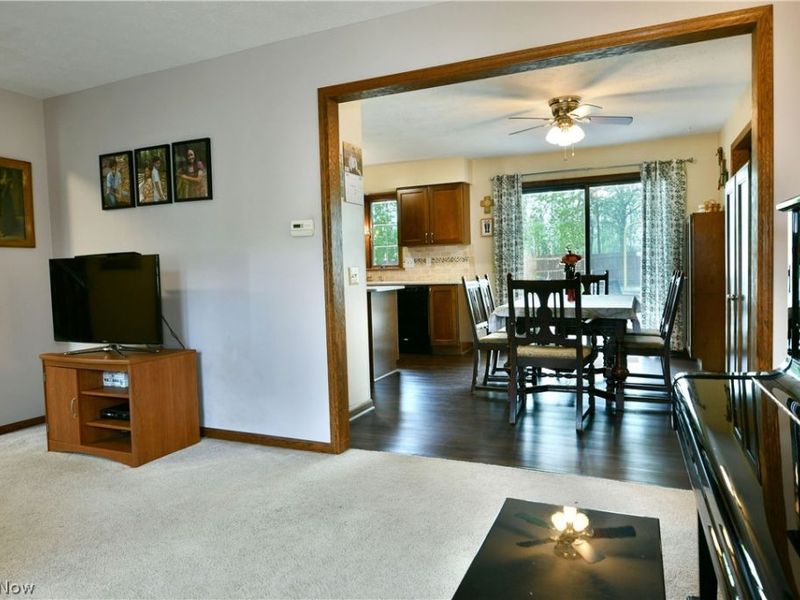 348 Aspen Drive NW, Warren, OH 44483 Photo 12