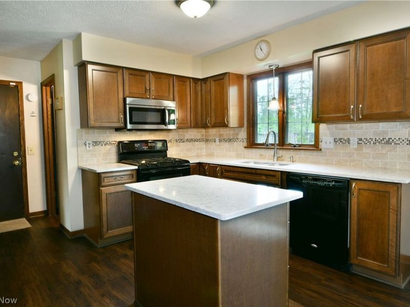 348 Aspen Drive NW, Warren, OH 44483 Photo 17
