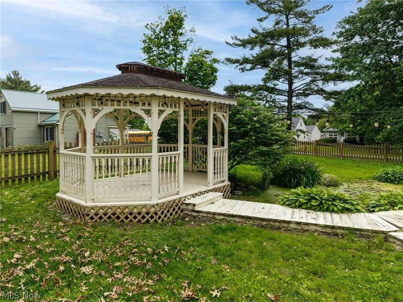 102 Young Drive , Lodi, OH 44254 Photo 2