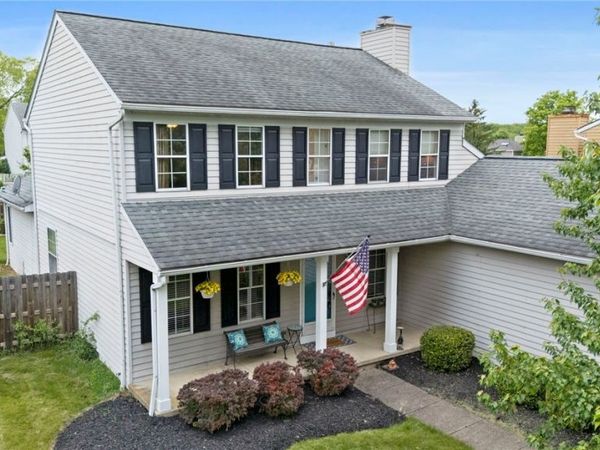 9764 Wainwright Terrace, Olmsted Falls, OH 44138