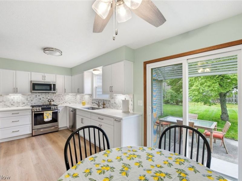 9764 Wainwright Terrace, Olmsted Falls, OH 44138 Photo 14