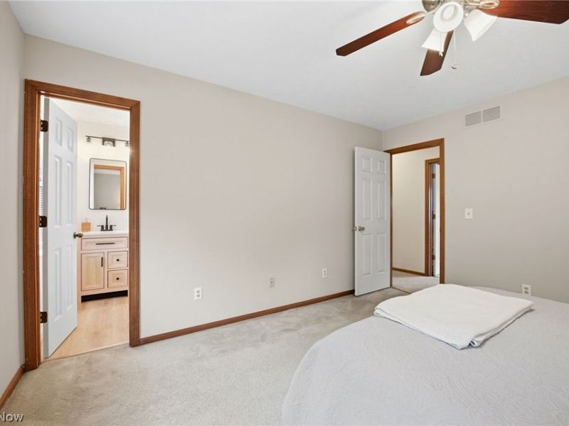 9764 Wainwright Terrace, Olmsted Falls, OH 44138 Photo 21
