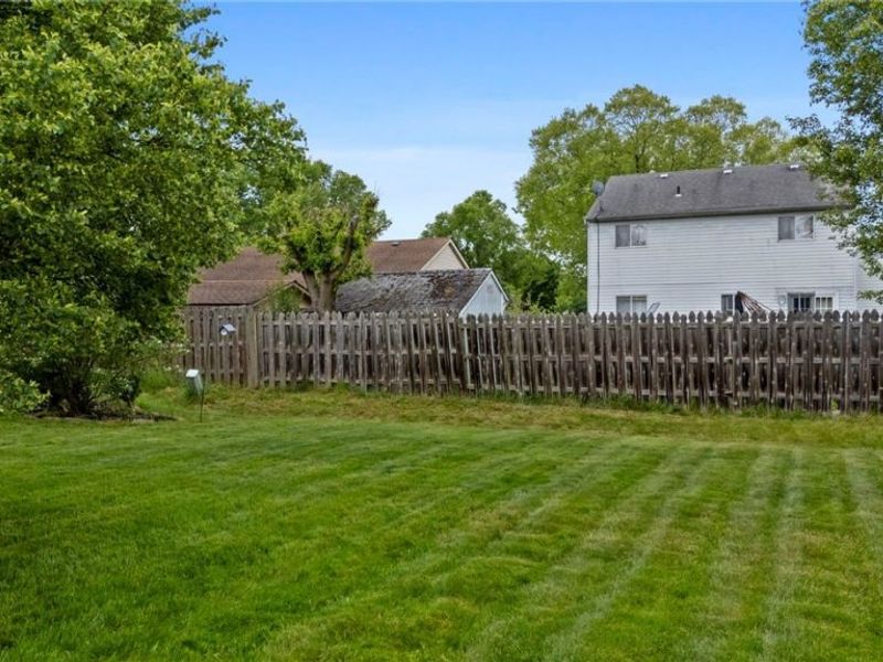 9764 Wainwright Terrace, Olmsted Falls, OH 44138 Photo 33