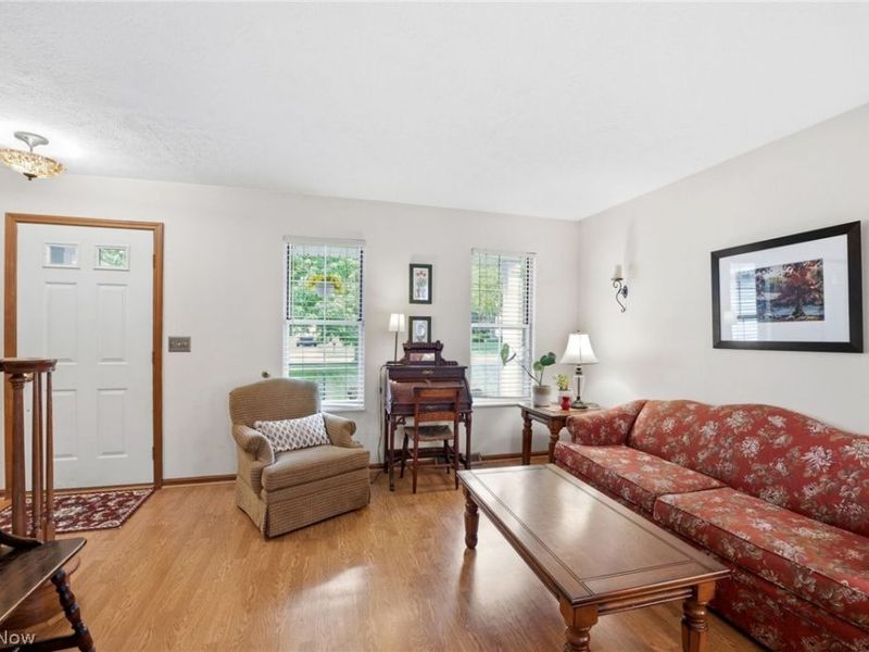 9764 Wainwright Terrace, Olmsted Falls, OH 44138 Photo 7