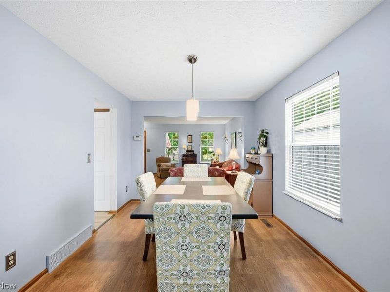 9764 Wainwright Terrace, Olmsted Falls, OH 44138 Photo 9