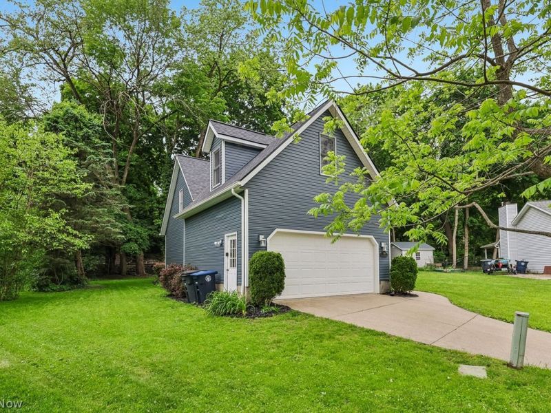 540 Ravine View Drive , Akron, OH 44303 Photo 2