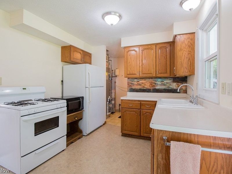 6146 Campbell Road , Mentor, OH 44060 Photo 11