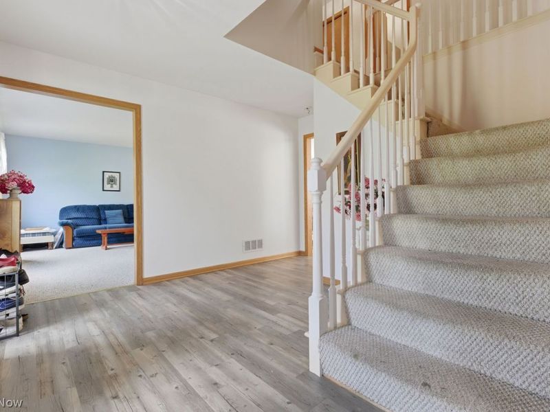 8904 Dean Road, Vermilion, OH 44089 Photo 5