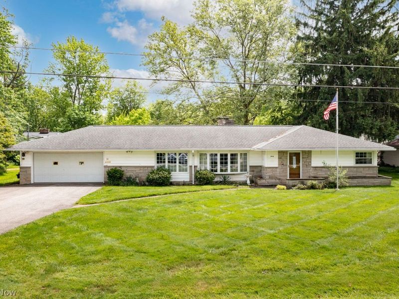 30 Meadowbrook Drive , Grafton, OH 44044 Photo 2