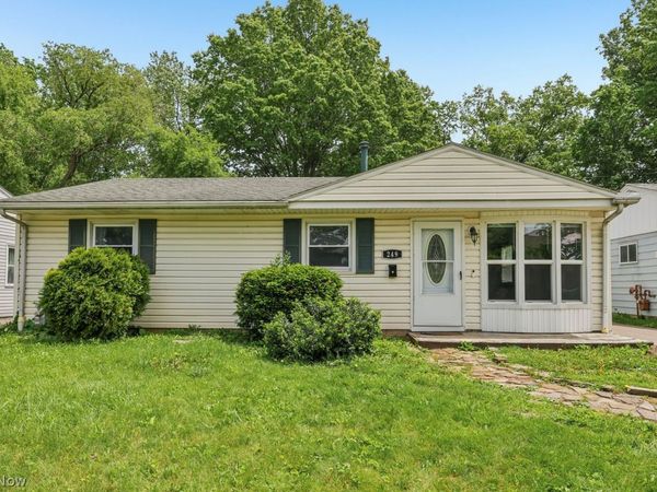 249 Erieview Boulevard , Sheffield Lake, OH 44054
