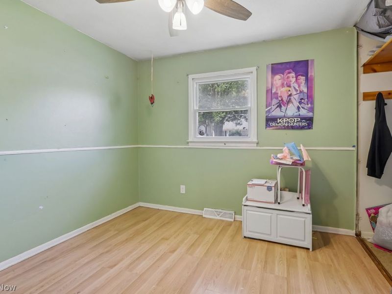 249 Erieview Boulevard , Sheffield Lake, OH 44054 Photo 19