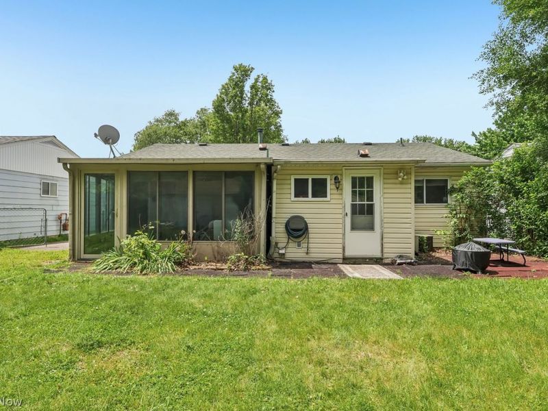 249 Erieview Boulevard , Sheffield Lake, OH 44054 Photo 27