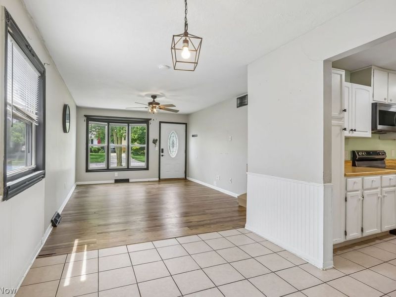 249 Erieview Boulevard , Sheffield Lake, OH 44054 Photo 7