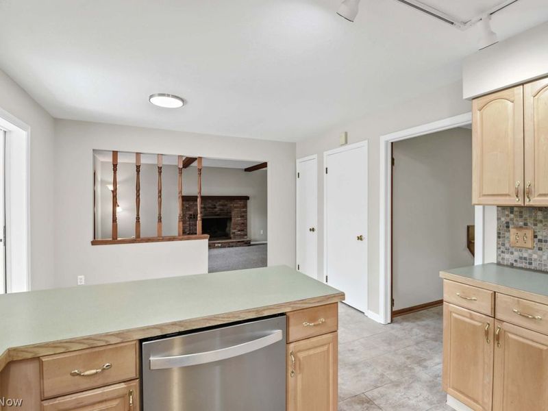 20790 Lake Road , Rocky River, OH 44116 Photo 12