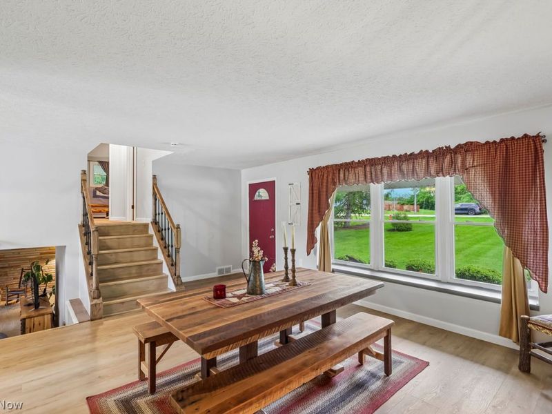 17570 Hicks Road, Walton Hills, OH 44146 Photo 4
