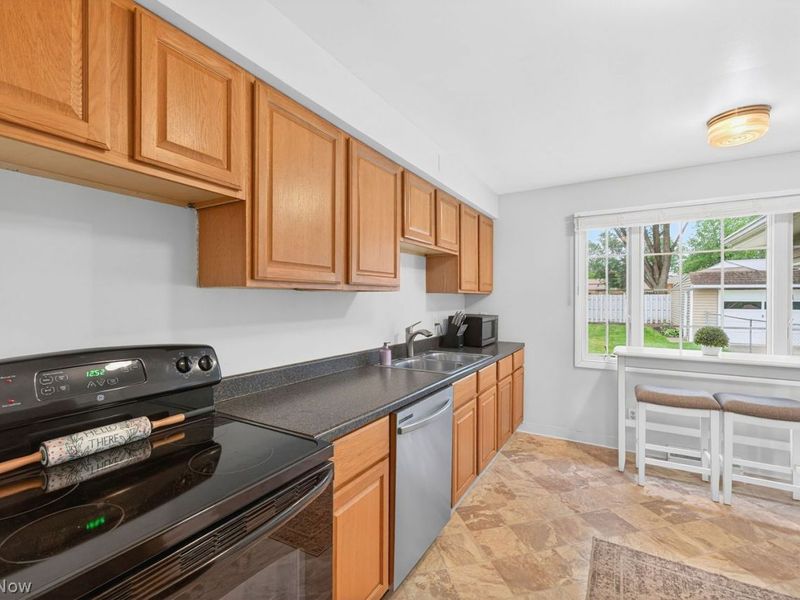 20349 Marian Lane , Rocky River, OH 44116 Photo 11