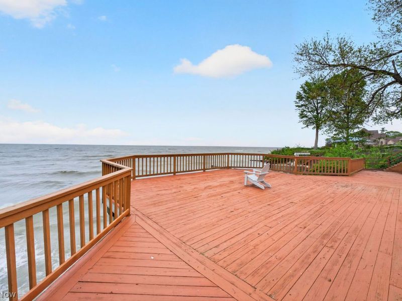 32926 Lake Road , Avon Lake, OH 44012 Photo 12