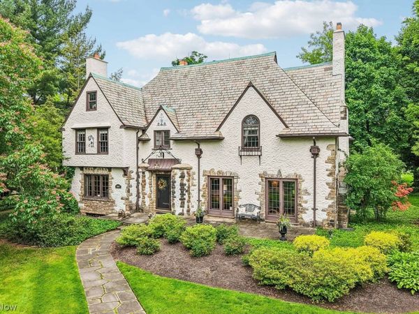 19909 Marchmont Road , Shaker Heights, OH 44122