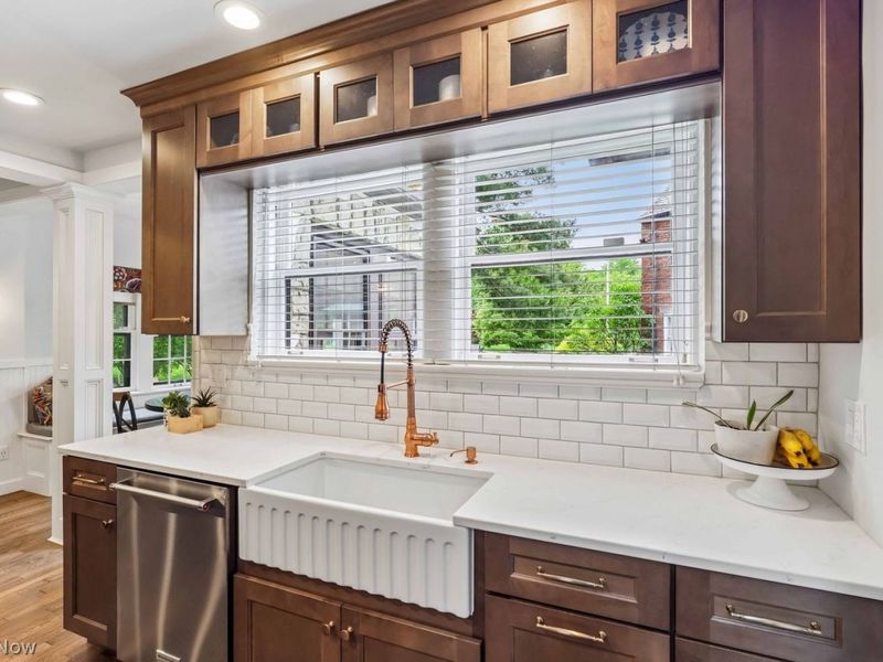 19909 Marchmont Road, Shaker Heights, OH 44122 Photo 10