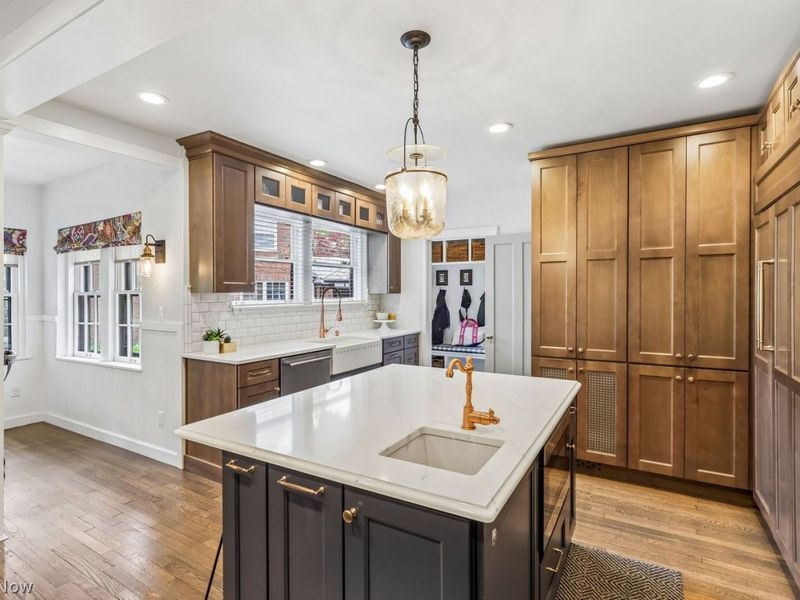 19909 Marchmont Road, Shaker Heights, OH 44122 Photo 12
