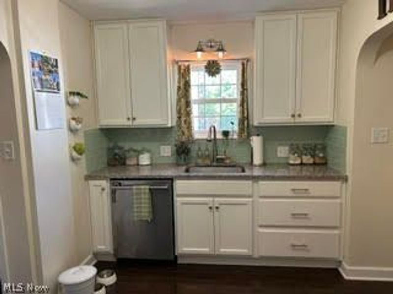 19730 Laurel Avenue , Rocky River, OH 44116 Photo 6
