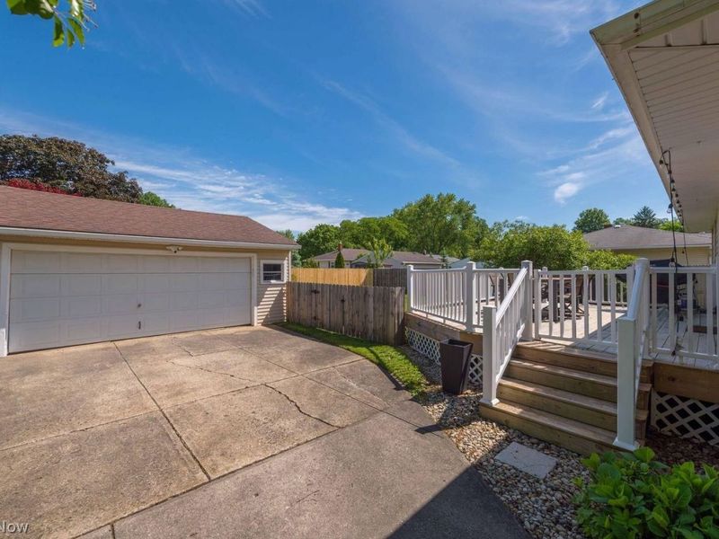 24196 Rosita Lane , North Olmsted, OH 44070 Photo 38