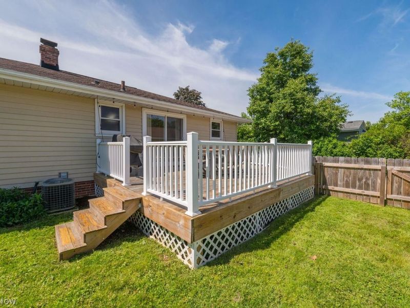 24196 Rosita Lane , North Olmsted, OH 44070 Photo 46