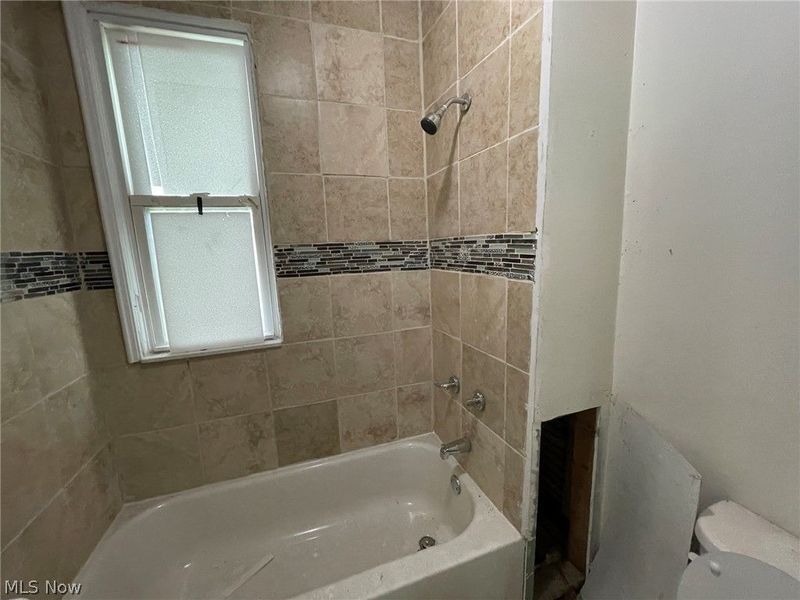 8018 Platt Avenue, Cleveland, OH 44104 Photo 17