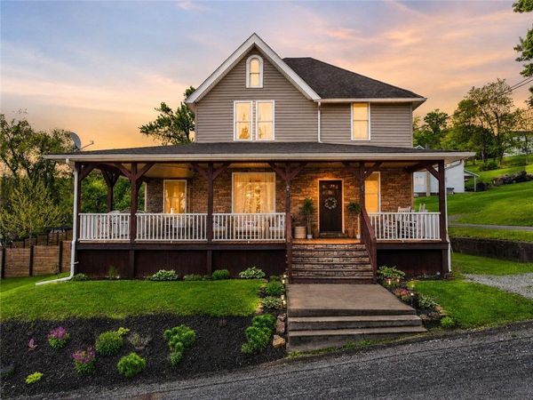 14 State St , Fairchance, PA 15436