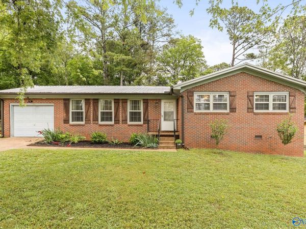 2309 Laverne Drive NW, Huntsville, AL 35810