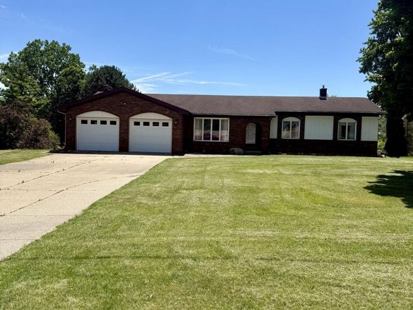 6822 Aberdeen Drive, Dimondale, MI 48821