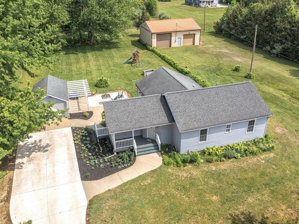 75764 16th Avenue, South Haven, MI 49090