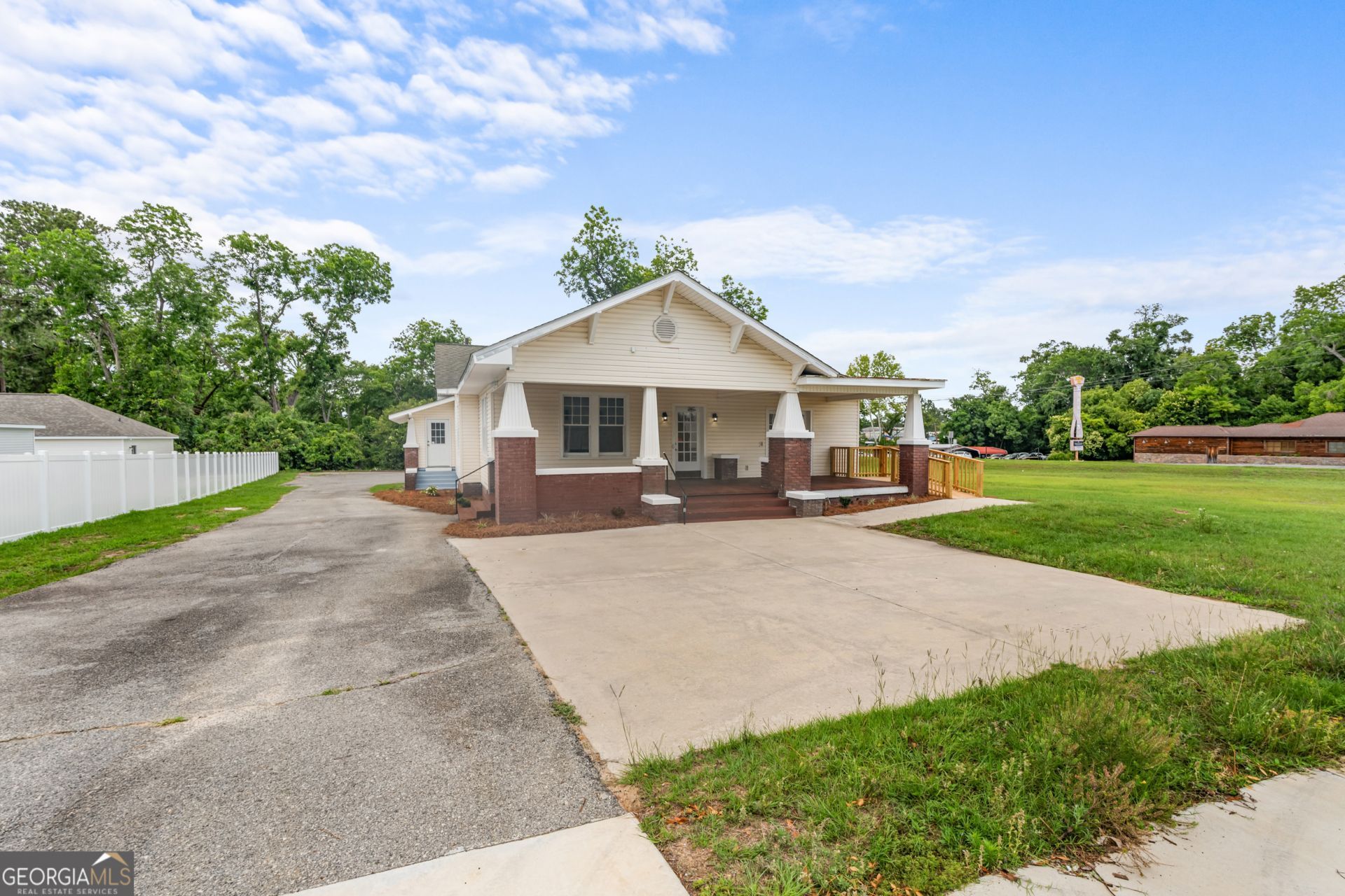 203 N College Street, Statesboro, GA 30458 Main Photo