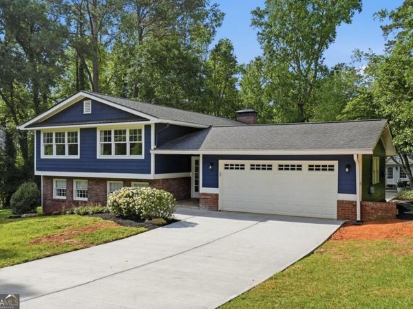 2484 Marguerite Place NE, Marietta, GA 30068