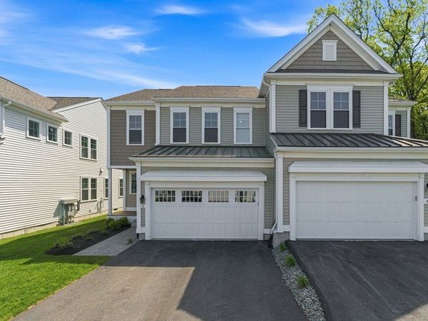 6 Cooley Dr, Unit 6, Woburn, MA 01801
