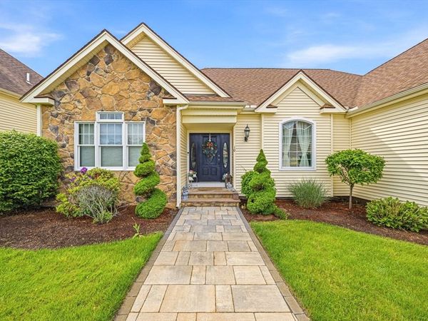 894 Liberty St, Unit 10, Braintree, MA 02184