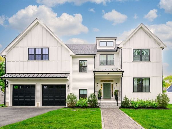 7 Phyllis Lane, Milton, MA 02186
