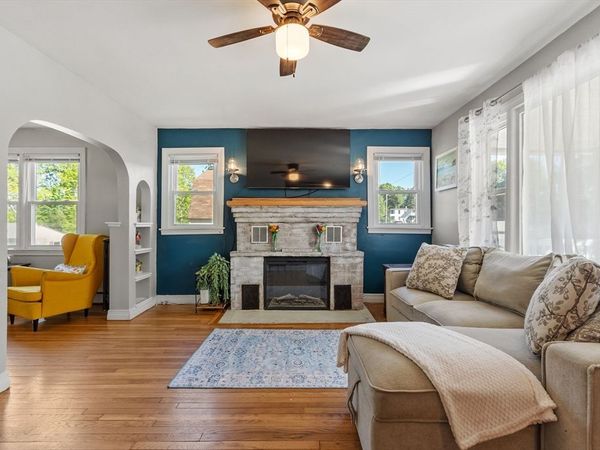 195 Leamy St, Gardner, MA 01440