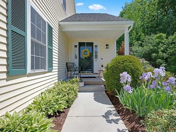 29 Coldspring Dr, Unit D, Sutton, MA 01590